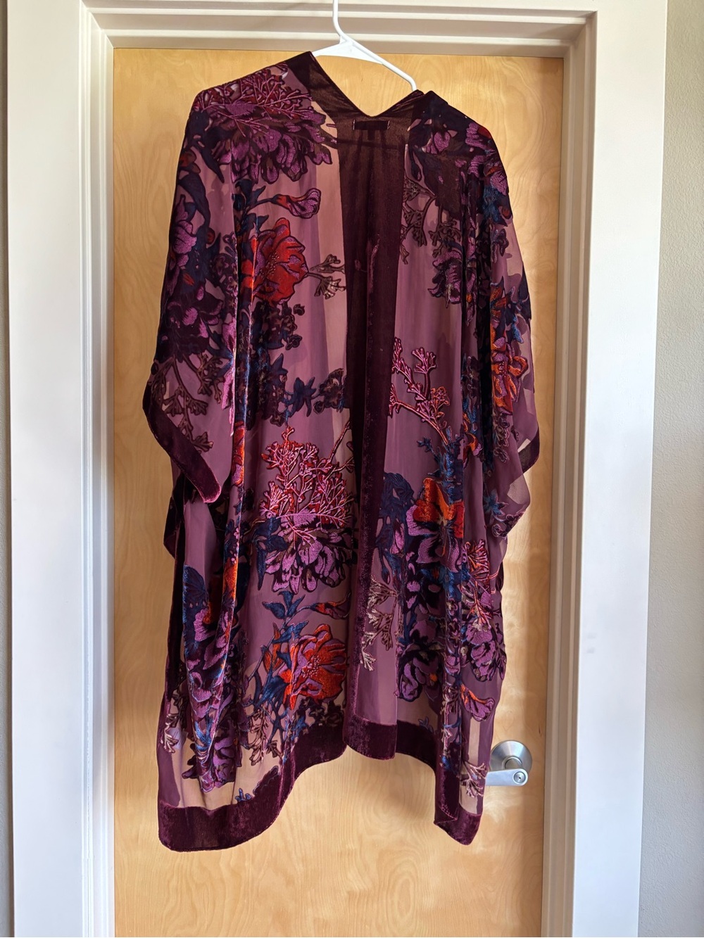 Woven Heart Burnout Velvet Floral Kimono – One Size